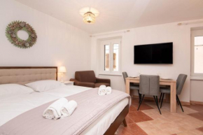 Apartments Leonel by Locap Group